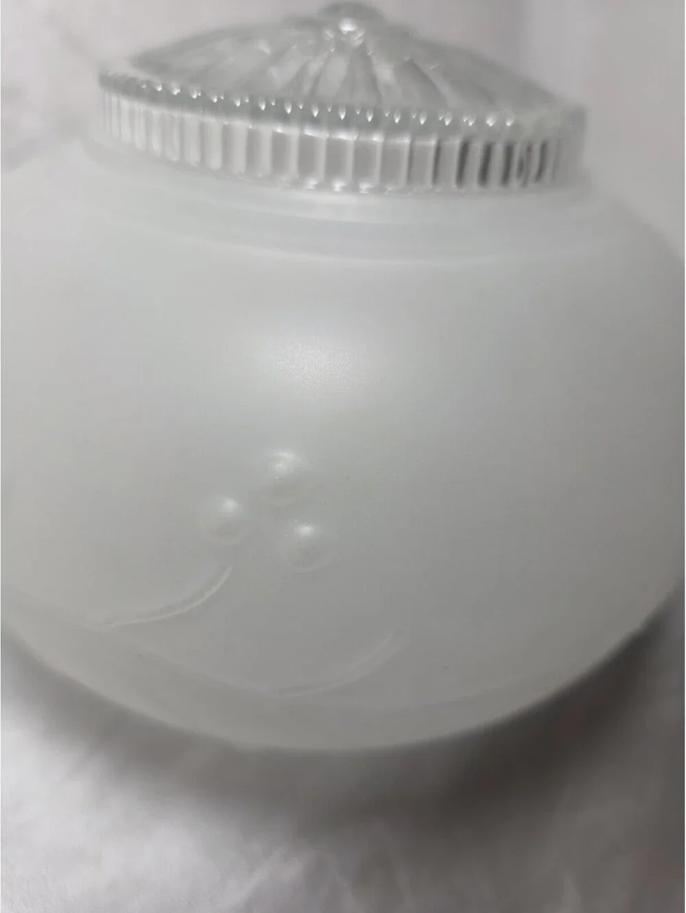 Vintage Frosted Glass Lamp Globe Vine And Berries Clear Top 3 1/4